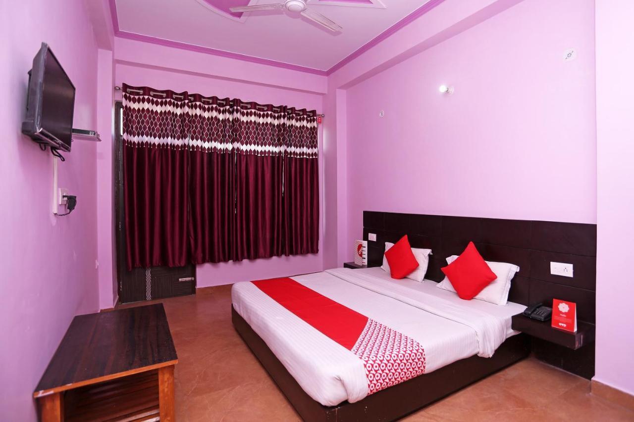 Oyo 19406 Hotel Janta Palace 阿尔莫拉 外观 照片