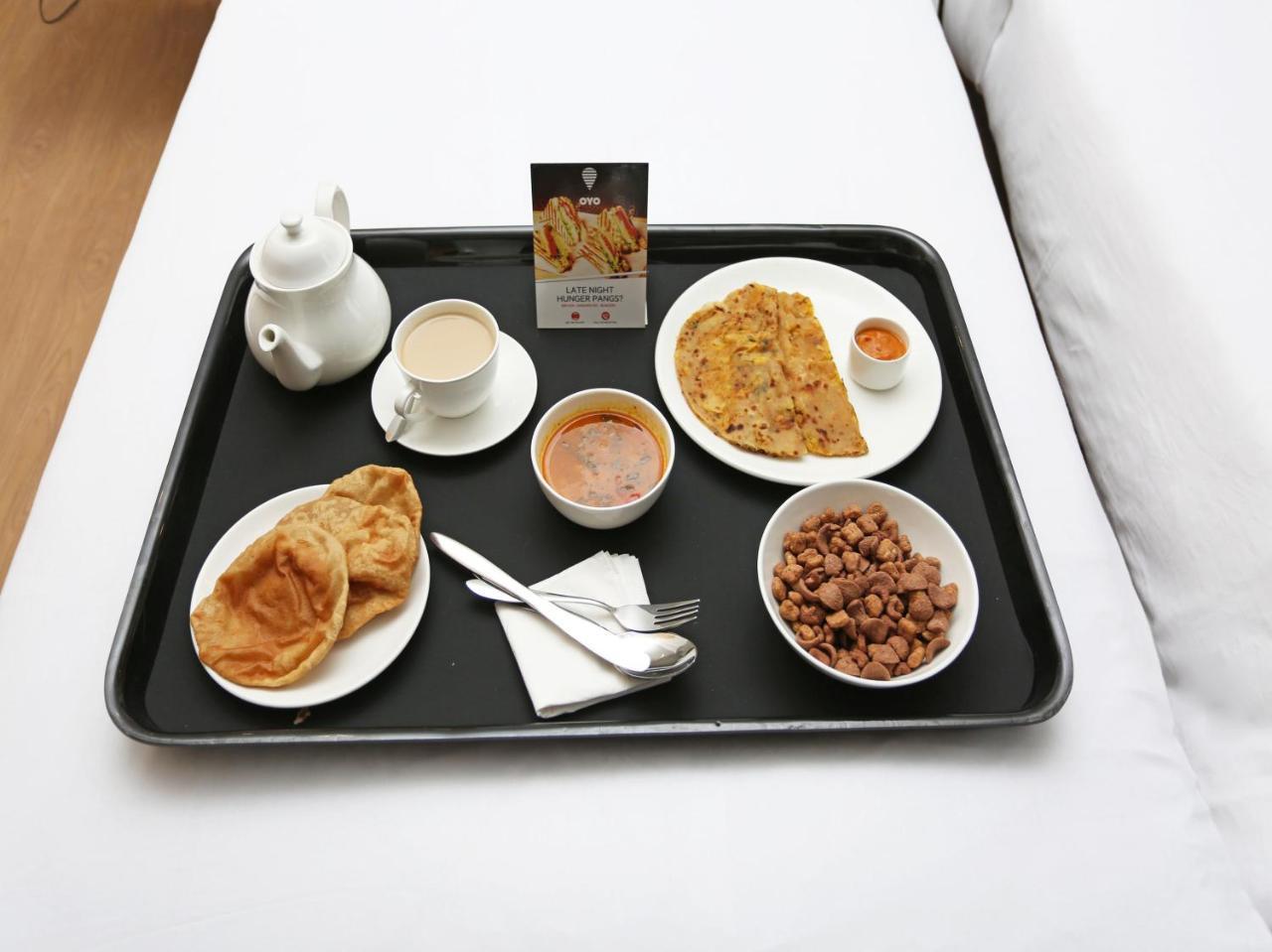 Oyo 19406 Hotel Janta Palace 阿尔莫拉 外观 照片