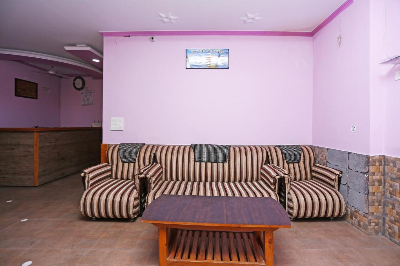 Oyo 19406 Hotel Janta Palace 阿尔莫拉 外观 照片