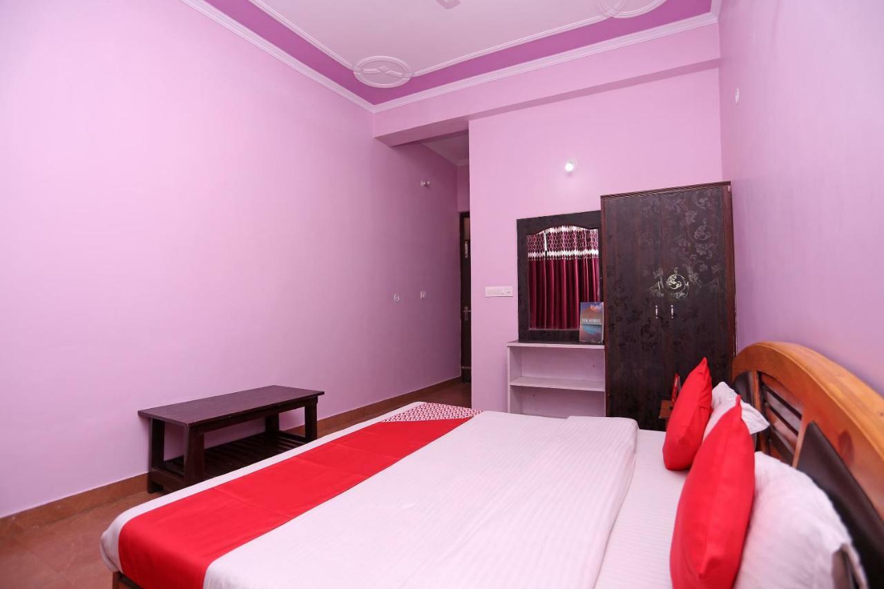 Oyo 19406 Hotel Janta Palace 阿尔莫拉 外观 照片
